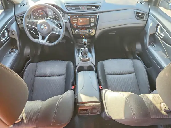 KNMAT2MT4HP605573 2017 NISSAN ROGUE - Image 8