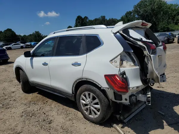 KNMAT2MT4HP610188 2017 NISSAN ROGUE - Image 2