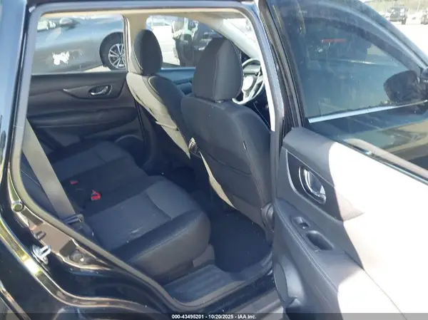 KNMAT2MT4HP613334 2017 NISSAN ROGUE - Image 8