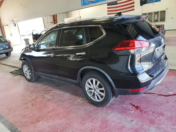 KNMAT2MT4HP614161 2017 NISSAN ROGUE - Image 2