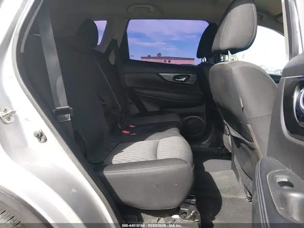 KNMAT2MT4JP500103 2018 NISSAN ROGUE - Image 8