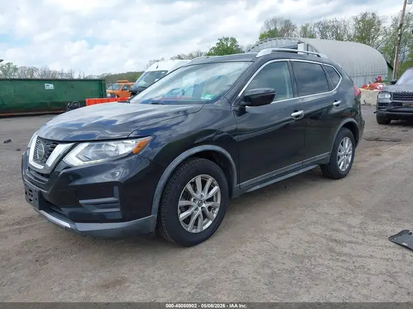 KNMAT2MT4JP500554 2018 NISSAN ROGUE - Image 2