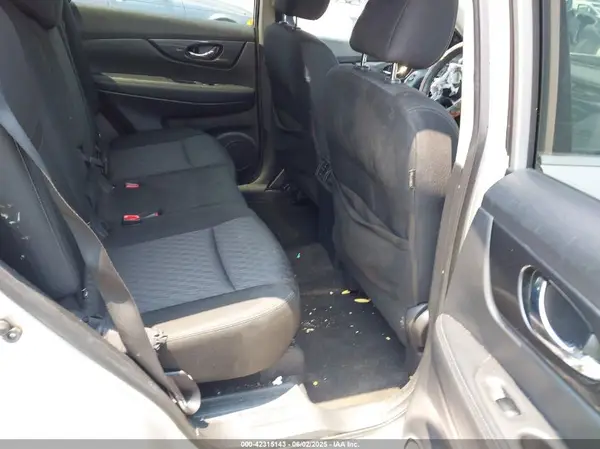 KNMAT2MT4JP506211 2018 NISSAN ROGUE - Image 8