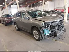 KNMAT2MT4JP509416 2018 NISSAN ROGUE