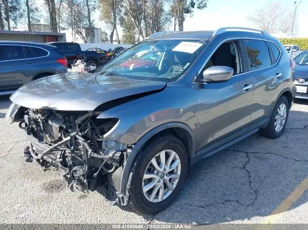 KNMAT2MT4JP509688 2018 NISSAN ROGUE - Image 2