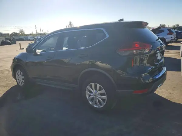 KNMAT2MT4JP511392 2018 NISSAN ROGUE - Image 2