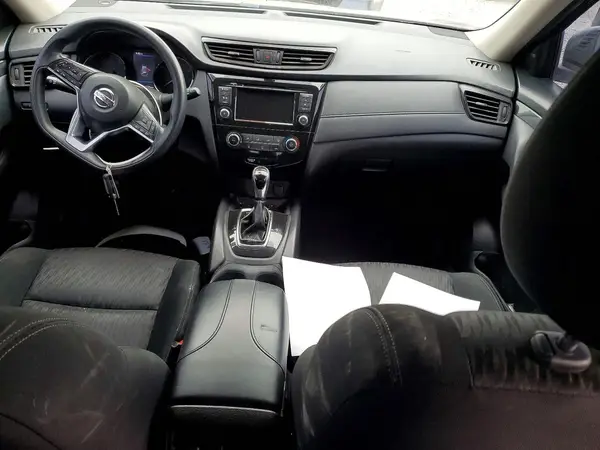KNMAT2MT4JP512915 2018 NISSAN ROGUE - Image 8