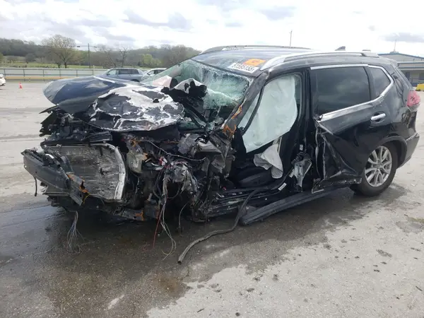 KNMAT2MT4JP516656 2018 NISSAN ROGUE - Image 1