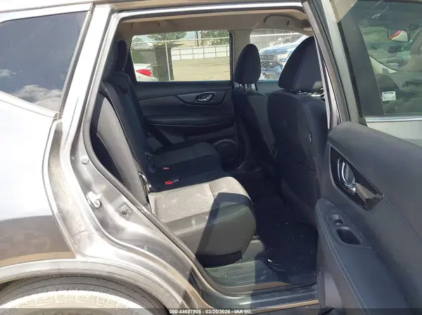 KNMAT2MT4JP517094 2018 NISSAN ROGUE - Image 8