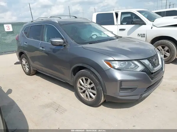 KNMAT2MT4JP519587 2018 NISSAN ROGUE - Image 1