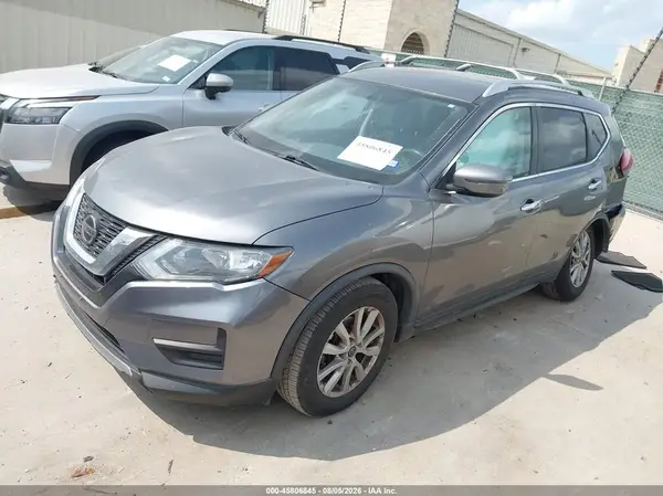 KNMAT2MT4JP519587 2018 NISSAN ROGUE - Image 2