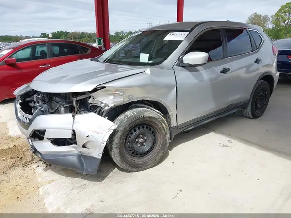KNMAT2MT4JP520478 2018 NISSAN ROGUE - Image 2