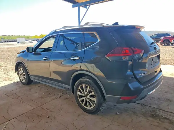 KNMAT2MT4JP520786 2018 NISSAN ROGUE - Image 2