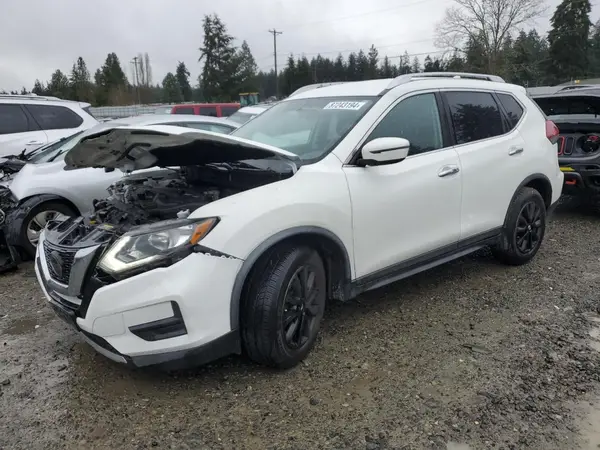 KNMAT2MT4JP525728 2018 NISSAN ROGUE - Image 1