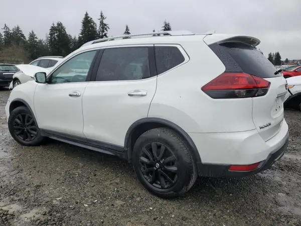 KNMAT2MT4JP525728 2018 NISSAN ROGUE - Image 2