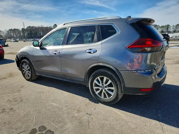 KNMAT2MT4JP533215 2018 NISSAN ROGUE - Image 2