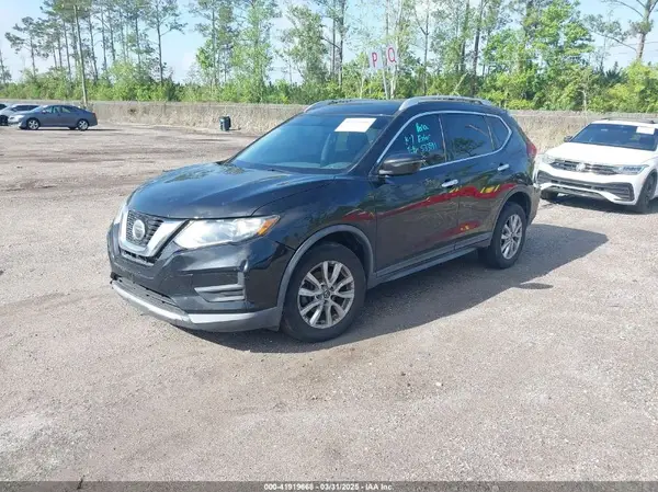 KNMAT2MT4JP533991 2018 NISSAN ROGUE - Image 2