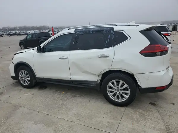 KNMAT2MT4JP534185 2018 NISSAN ROGUE - Image 2
