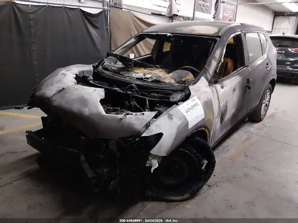 KNMAT2MT4JP534400 2018 NISSAN ROGUE - Image 2