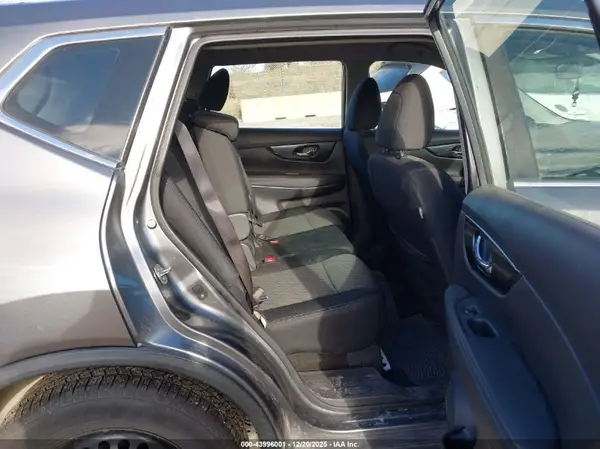 KNMAT2MT4JP543873 2018 NISSAN ROGUE - Image 8