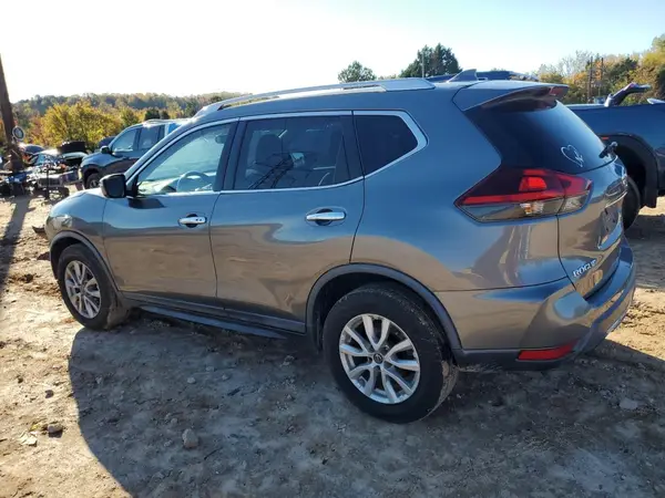 KNMAT2MT4JP545980 2018 NISSAN ROGUE - Image 2