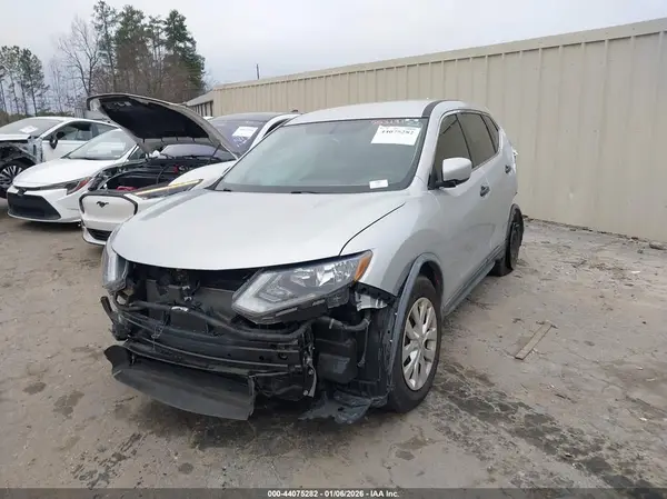 KNMAT2MT4JP553190 2018 NISSAN ROGUE - Image 2