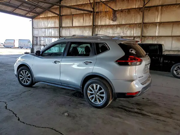 KNMAT2MT4JP553898 2018 NISSAN ROGUE - Image 2