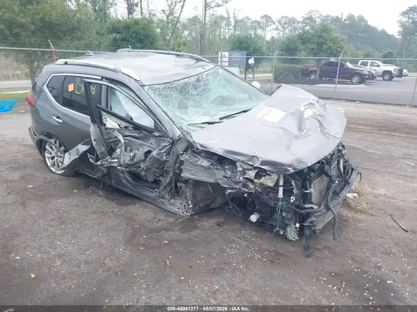 KNMAT2MT4JP554792 2018 NISSAN ROGUE - Image 1