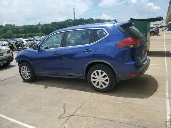 KNMAT2MT4JP556204 2018 NISSAN ROGUE - Image 2