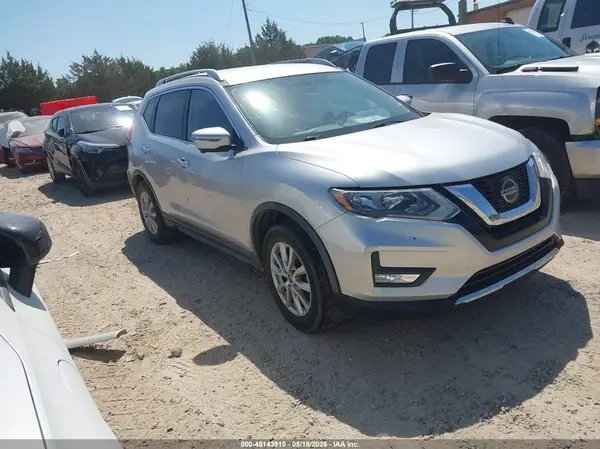 KNMAT2MT4JP563623 2018 NISSAN ROGUE - Image 1