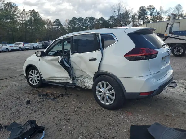 KNMAT2MT4JP565467 2018 NISSAN ROGUE - Image 2