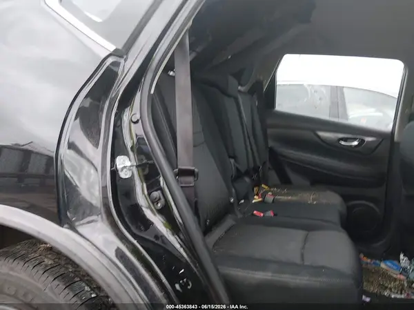 KNMAT2MT4JP567185 2018 NISSAN ROGUE - Image 8