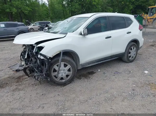 KNMAT2MT4JP568241 2018 NISSAN ROGUE - Image 2