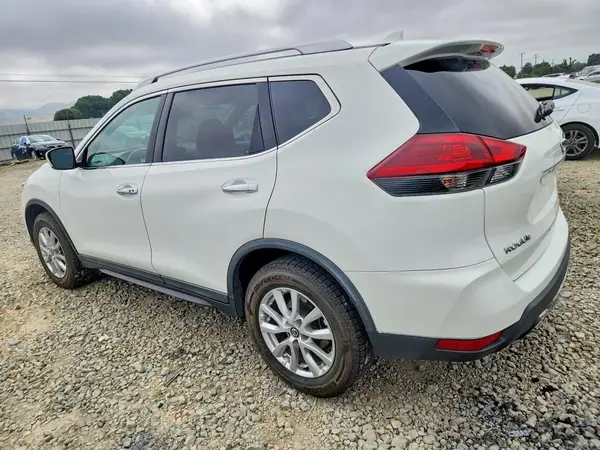 KNMAT2MT4JP571849 2018 NISSAN ROGUE - Image 2