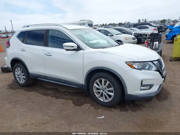 KNMAT2MT4JP576291 2018 NISSAN ROGUE - Image 1