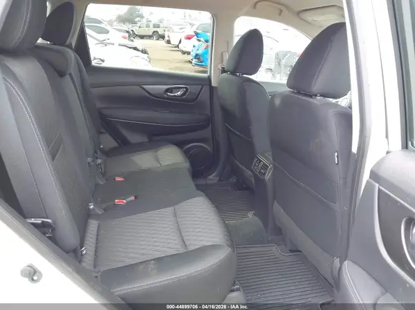 KNMAT2MT4JP576291 2018 NISSAN ROGUE - Image 8