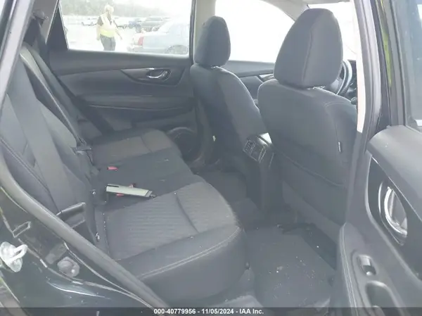 KNMAT2MT4JP580311 2018 NISSAN ROGUE - Image 8