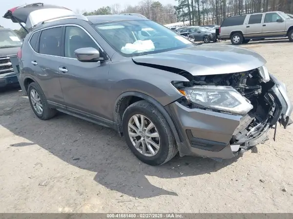 KNMAT2MT4JP589168 2018 NISSAN ROGUE - Image 1