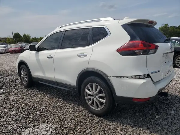 KNMAT2MT4JP590210 2018 NISSAN ROGUE - Image 2
