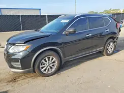 KNMAT2MT4JP590465 2018 NISSAN ROGUE