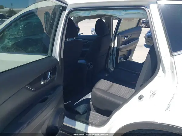 KNMAT2MT4JP591597 2018 NISSAN ROGUE - Image 8