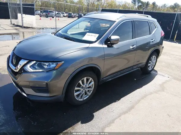 KNMAT2MT4JP592118 2018 NISSAN ROGUE - Image 2