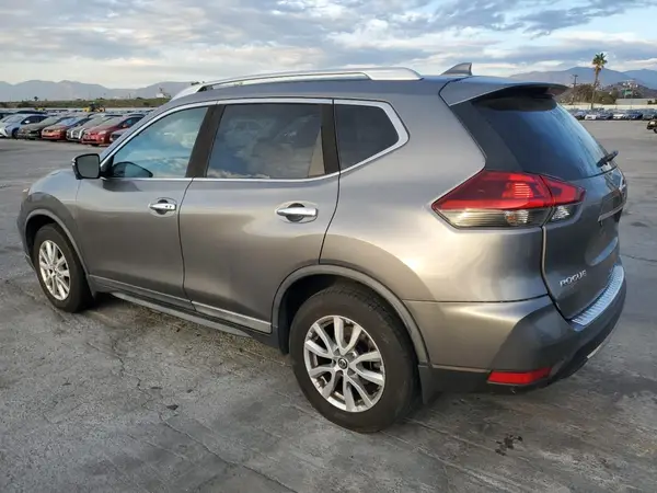 KNMAT2MT4JP594662 2018 NISSAN ROGUE - Image 2