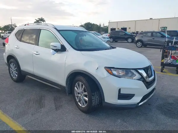 KNMAT2MT4JP595598 2018 NISSAN ROGUE - Image 1