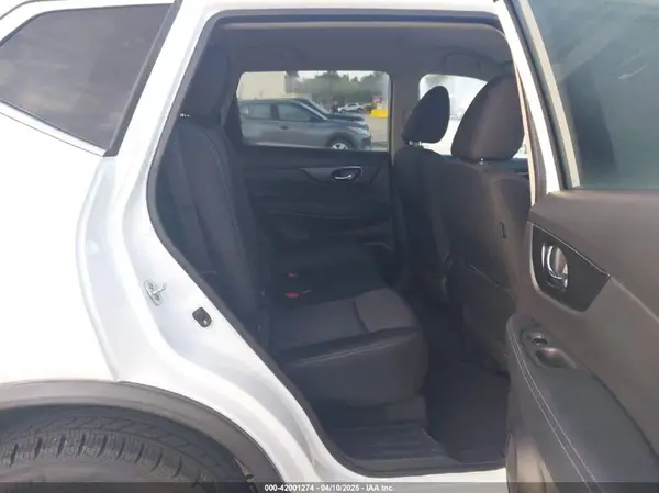 KNMAT2MT4JP595598 2018 NISSAN ROGUE - Image 8