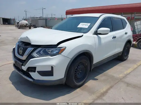 KNMAT2MT4JP596928 2018 NISSAN ROGUE - Image 2