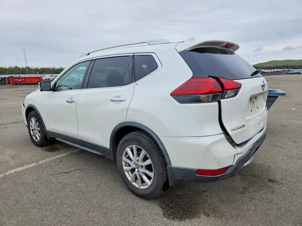 KNMAT2MT4JP602761 2018 NISSAN ROGUE - Image 2