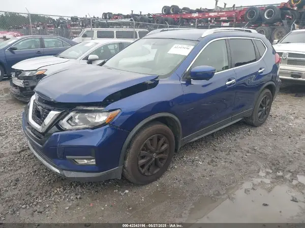 KNMAT2MT4JP602999 2018 NISSAN ROGUE - Image 2