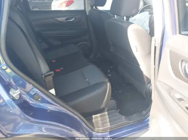 KNMAT2MT4JP603876 2018 NISSAN ROGUE - Image 8
