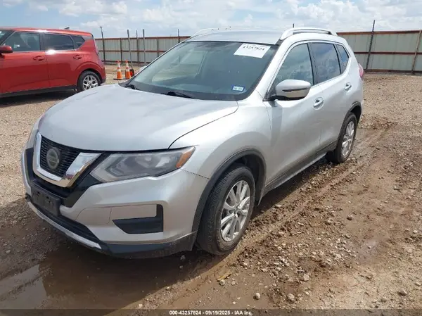 KNMAT2MT4JP605188 2018 NISSAN ROGUE - Image 2